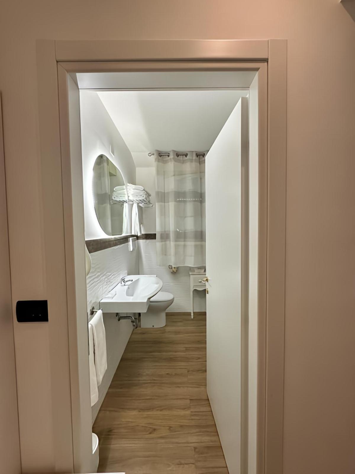 Hotel Piccinelli ريميني المظهر الخارجي الصورة