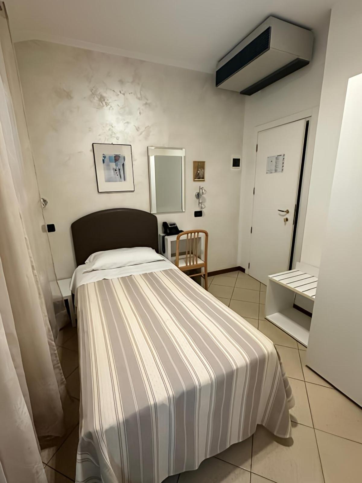 Hotel Piccinelli ريميني المظهر الخارجي الصورة